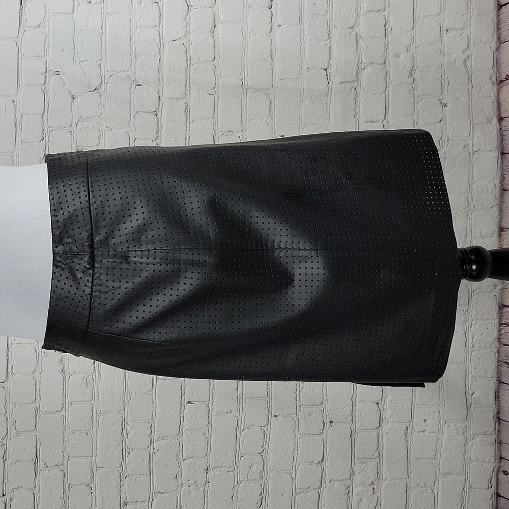Banana Republic - Black Pleather Hole Skirt 💘